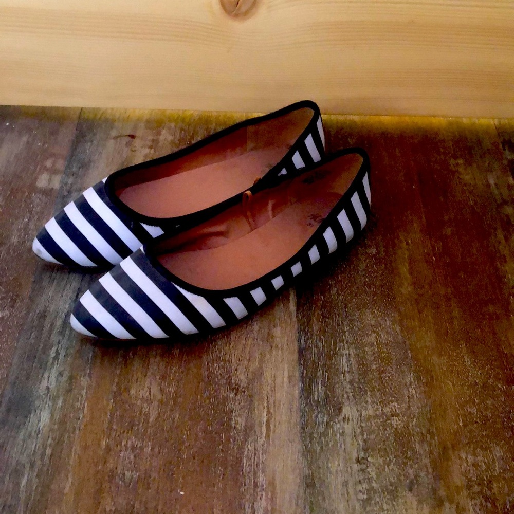 H&M black and white flats
